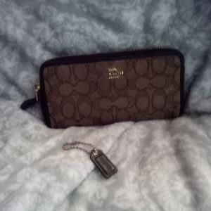 Original tan/Brn Couch Lg Wallet used 3 times